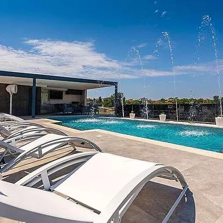Seaview Апартаменты Фунтана