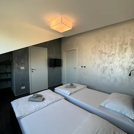 Seaview Апартаменты *